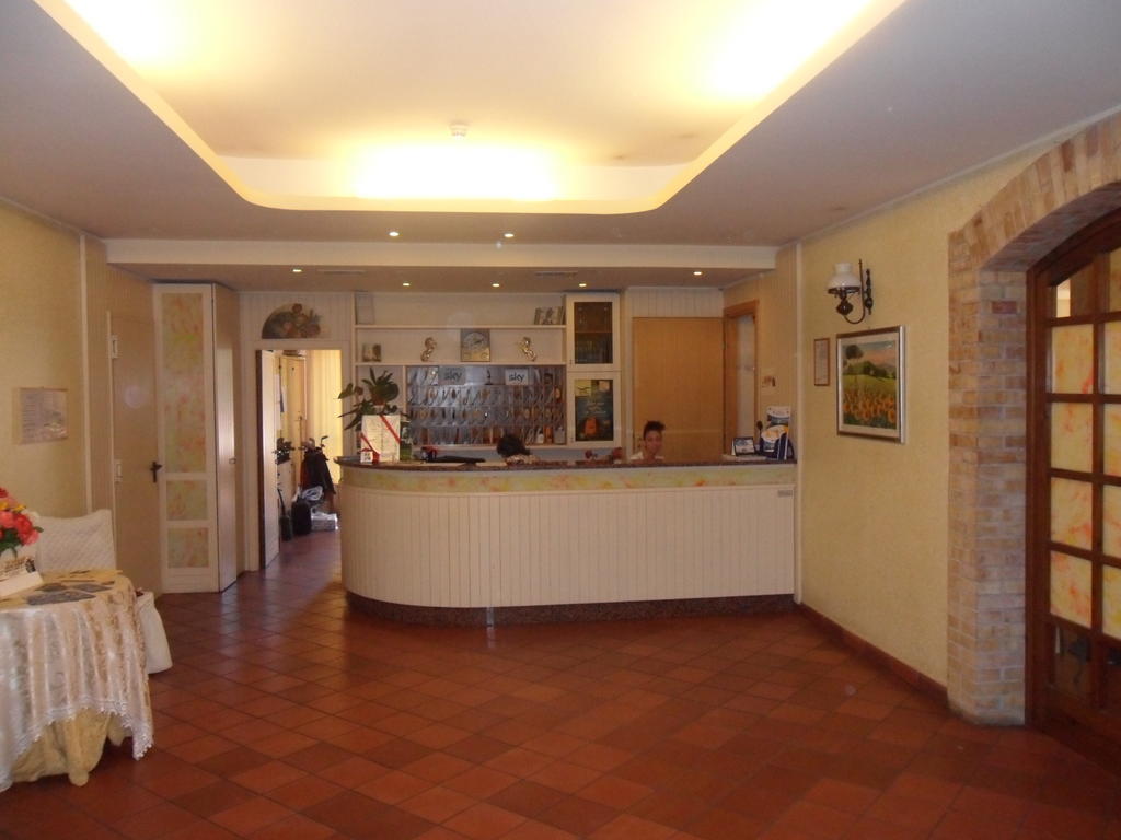 Fattoria Cerreto Hotel Mosciano Sant'Angelo Ngoại thất bức ảnh