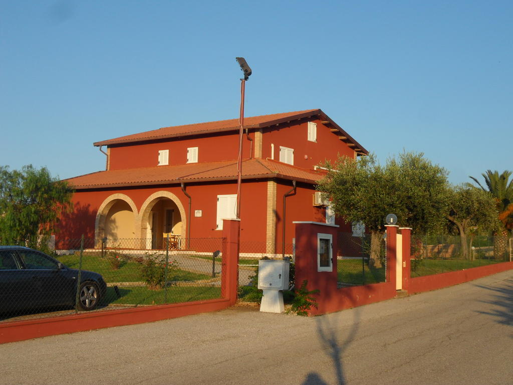 Fattoria Cerreto Hotel Mosciano Sant'Angelo Ngoại thất bức ảnh
