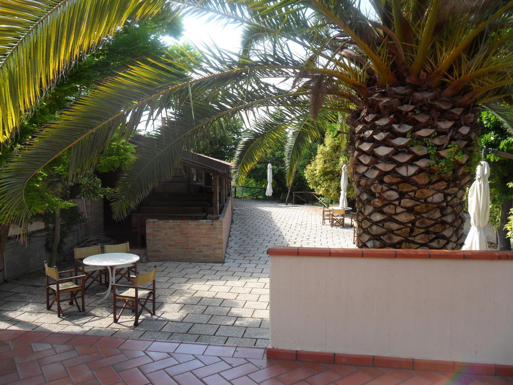 Fattoria Cerreto Hotel Mosciano Sant'Angelo Ngoại thất bức ảnh